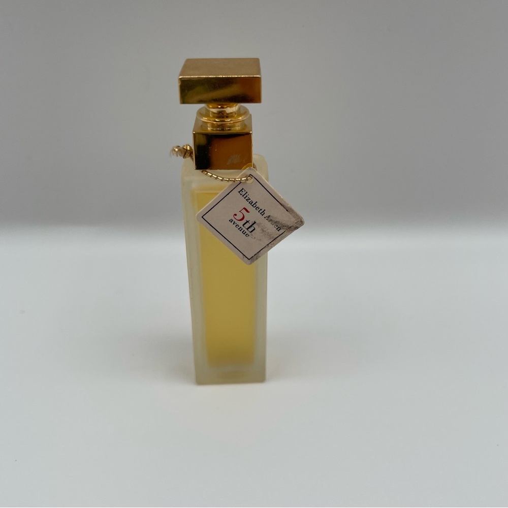 Elizabeth Arden Fragrance with‎ Gold Accents